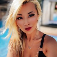 Raina Huang (@omgitzraina) Twitter profile photo