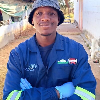 Animal Scientist🐖🐓🐄🐂🐏
| Nutrition Scientist| KVD Livestocks| Livestock Articles Author| Artificial Insemination Technician| University of Zimbabwe 🎓|