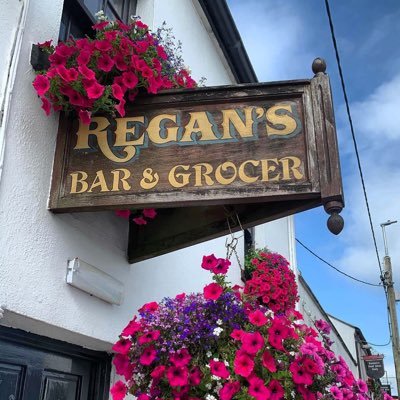 Family run pub in Maigh Cuillin, music every Wednesday evening 🎶 091 556909 📞 Maigh Cuilinn Abú 💚