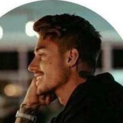 صَمتي سيّء وأعْلم أنّہ لا يُؤذِي آلا نفسِي