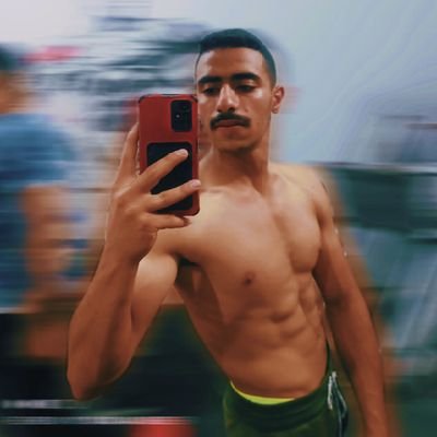 mosaadnasserr's profile picture. في بعض التنازل .. إفراط في حق الذات، فلا تُنقص قدر نفسك وتتنازل كثيرًا؛ لأن من يتنازل كثيرًا، يتم التنازل عنه.