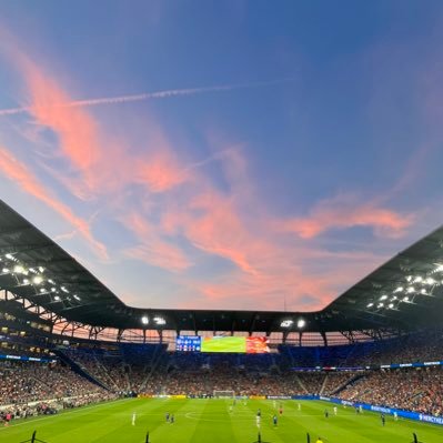 MidnightSprint's profile picture. NYC genes; Hawkeye native; Buckeye captive