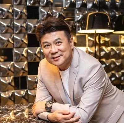 huang223641's profile picture. 