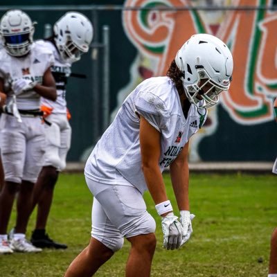 5’8 || 157|| co 24’|| 🏈 WR @ Mandarin Highschool 🐎 🏉 Scrum Half/ Full back | Jacksonville Wolverines🐺