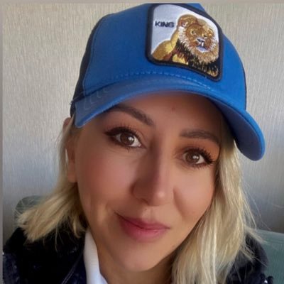 suigeneris0606's profile picture. İnsanın değeri, Kalbinin ağırlığı kadardır..♌️💛💙