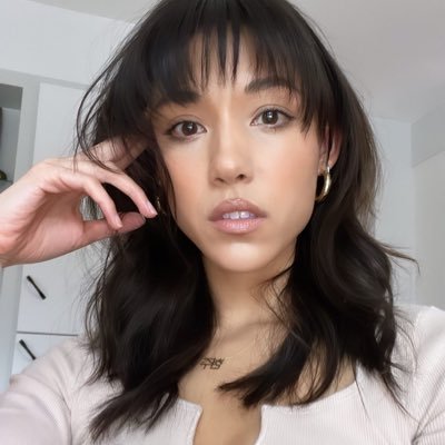 Gamer, yogi, fashion designer - follow me on twitch ~ https://t.co/gf6RjYq47J