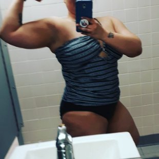 Inspirational photos of everyday girls with impressive muscle | DM to be featured (can be anon)