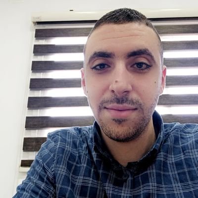 محامي فلسطيني، وباحث ماجستير القانون العام.⚖️