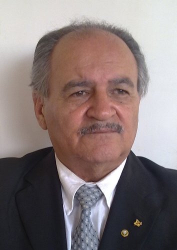 Defensor Público/Advogado/Empresário/Estatístico.