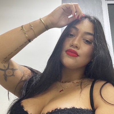 karolviannaz's profile picture. biomed |tec em enfermagem | inst cirúrgica | @VascodaGama  🫶🏼 @ddlovato