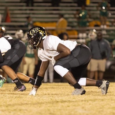 Jaquez Dixon |c/o 25| Defensive End, Tight End Gpa 3.1 Farmville central | 6’4 246 | Email, dixonja14@students.Pittschools.org NCAA ID# 2204508202 #252-375-7673