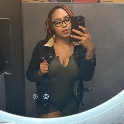 All access pass to @realnerdysimmi flix➡️ https://t.co/eysEJDXy9J | DM to purchase videos directly 💰