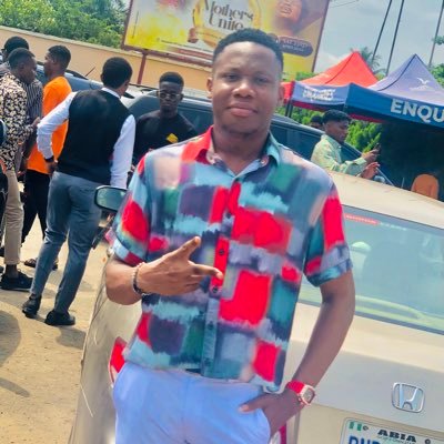 realWM22's profile picture. Economist ⚖️ | Proud Manchester United 🔴 | Passionate about helping others 💪