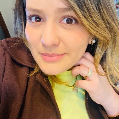 AdrianaAlimtz's profile picture.