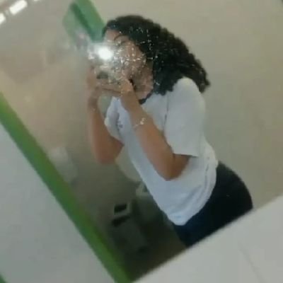 oiê!
esse é meu insta 👉@moni_que9262
vão lá me amar❤️