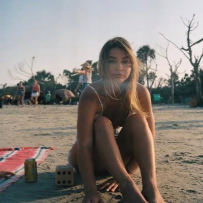 rwylmswiftie's profile picture. a little bit of everything // fan account // hockey enthusiast