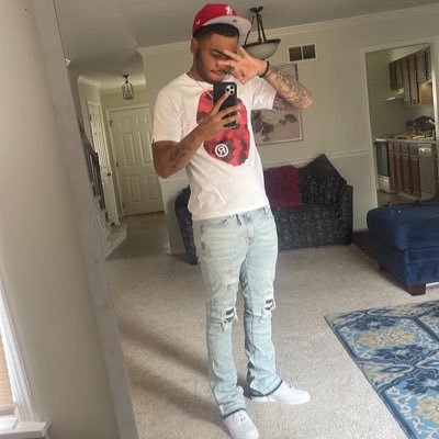 DestantJ01's profile picture. 