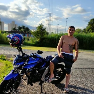 gerio_camphora's profile picture. 2002
012
Taubaté
Santista