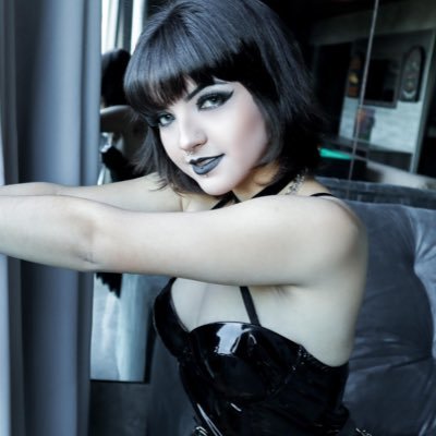 ˚₊‧꒰ა ☆ ໒꒱ ‧₊˚ your goth kitty ˚₊‧꒰ა ☆ ໒꒱ ‧₊˚ ✨Official Suicide Girl✨🌸