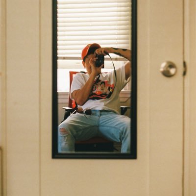 quepasachata's profile picture. Ahhhh shit. 🏳️‍🌈