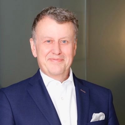 Rechtsanwalt / Romatka Rechtsanwälte München / Honorarprofessor für Medienrecht (Otto-Friedrich-Universität Bamberg) / Autor (u.a. „medium magazin“ / Dozent