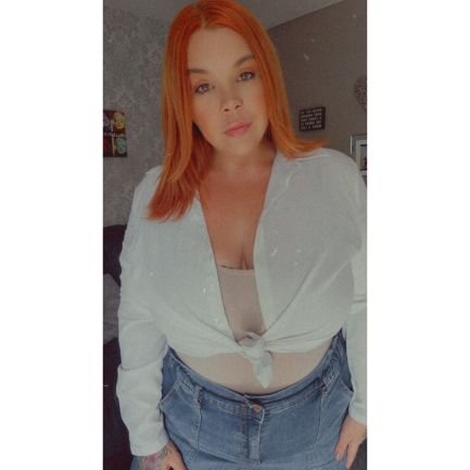 Curvylaura89