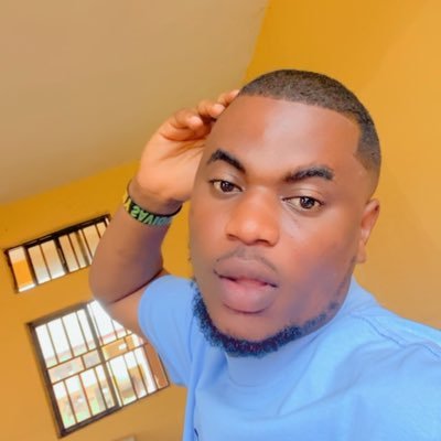 Oghenekaro_luiz's profile picture. Sports lover /|PublicAdminstrator/@ChelseaFC