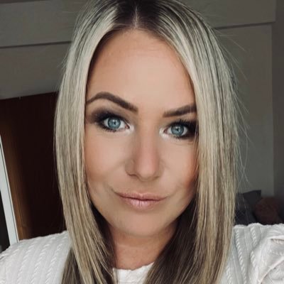 Strategic OD&HR Manager @SalfordCouncil • 🏡🐝 🇬🇧🐴🐶• Views are my own and retweets are not an endorsement 👩🏼💻