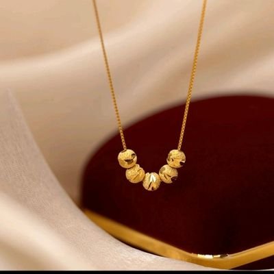 echa_prayanti's profile picture. 