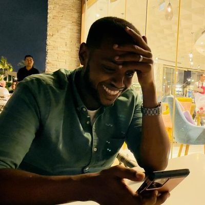 Doctor 👨⚕️ U of K -med \🦴 orthopaedic resident\ real madrid addict
DON'T frown. You never know who is falling in love with your smile 😁