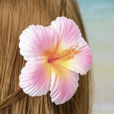 chaeiiyung's profile picture. •she/her•