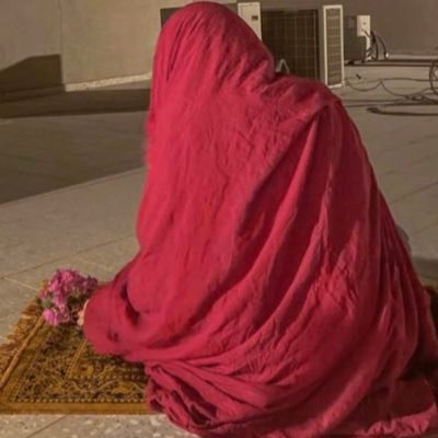 iiqrahere's profile picture. My Rabb has always been kind to me!🌙