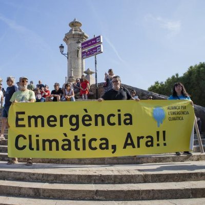 Población civil y más de 50 organizaciones que nos Aliamos por la Emergencia Climática. Únete, eres bienvenida y bienvenido! a.emergenciaclimaticavlc@gmail.com