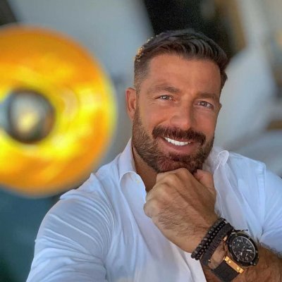 Amos_Stoneur255's profile picture. 