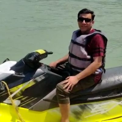 AroraTweets's profile picture. 