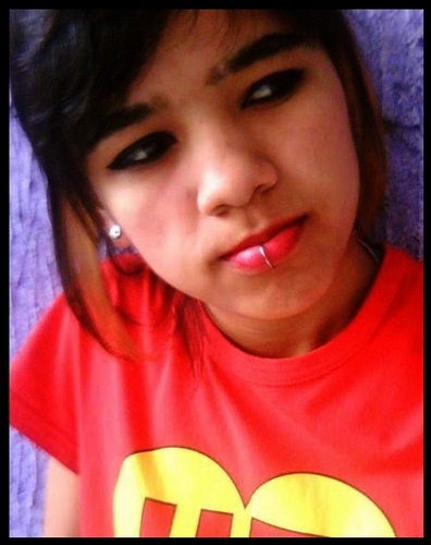 Pra Que me definir, SE VOCÊ julga Pela foto !!! U_U