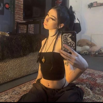 6a6yLiz's profile picture. 