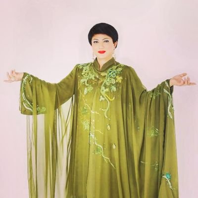 ものまねタレント(99年~沖縄をメインに活動しております)
●RBCiラジオ『只今いきものんちゅ』
毎週土曜日あさ11:30~
●QAB『今夜もここカラ🎤』
第1第3金曜深夜1:15~(ナレーション担当)
●AIWAチャンネル『タクちゃん金ちゃんのいただきます』YouTube不定期更新出演中