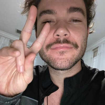 peezycollins's profile picture. 🤟🏼