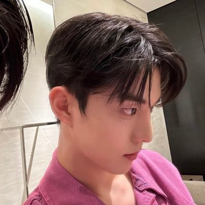 TO RPS. One of the Ji out there. Sparkling with his dimples and his cuteness with powerful dancing on the stage. The Boyz's ace; Ji changmin