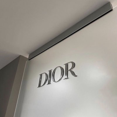 jBDgv1ouWpfEOoB's profile picture. 00