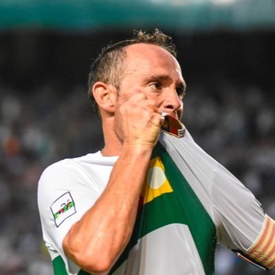 Enamorado de mi ciudad y de mi equipo, tengo el privilegio de ser ilicitano, viva Elche.