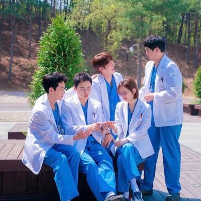 viiiunivers's profile picture. 