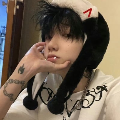 Abnerllz1016's profile picture. 