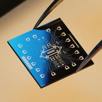 Je fabrique un ordi quantique et sur mon temps libre je fais des vidéos. Tiktok : https://t.co/rFDWzP6vDm