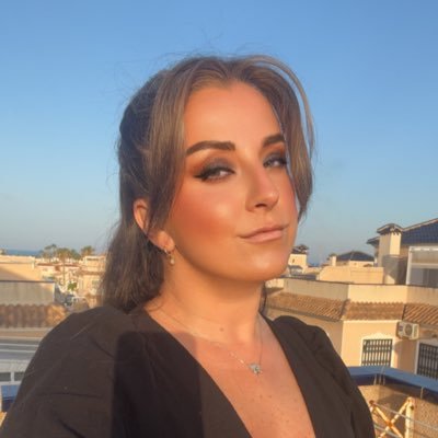 Amanda_Roberts1's profile picture. Addicted to all things make up and hair !! love all things Rottweiler especially my Tyson !! insta: whenbeautystandardsslip