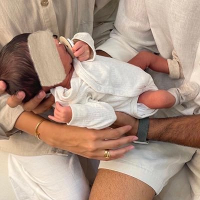 شفت الحُب اللي ما بين قلبك وقلبي؟ أعاهدك أبقى عليه مادام الرّوح فيني 💙💍…