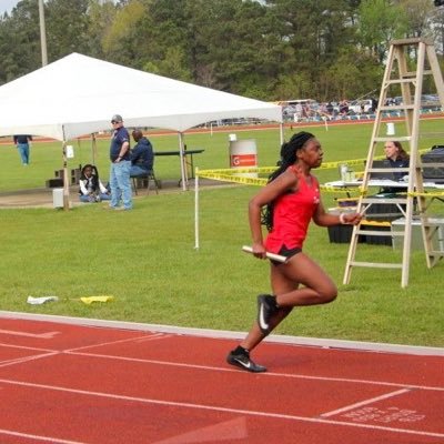 BHS track/field. 3.9 gpa| 400m, 4x800, 4x400 runner| Pole Vault | Class of 2024| State Qualifier.