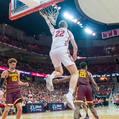 |MN| Wisconsin Men’s Basketball⚪️🔴 https://t.co/psWcxT1mci