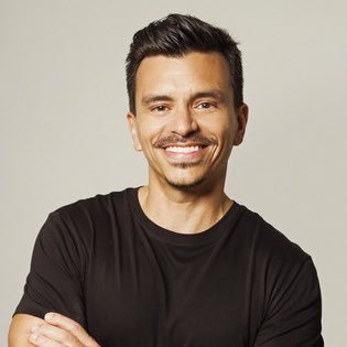 Gustavo Reiz Profile